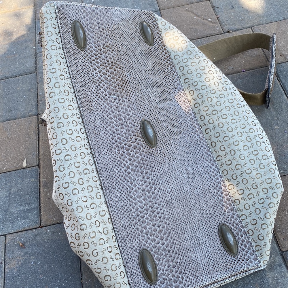 GUESS duffel bag - Picture 3 of 7